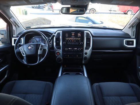 Used 2021 Nissan Titan SV w/ SV Convenience Package image 61