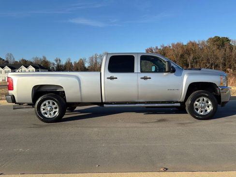 Used 2014 Chevrolet Silverado 2500 LT w/ Suspension Package, Off-Road image 4