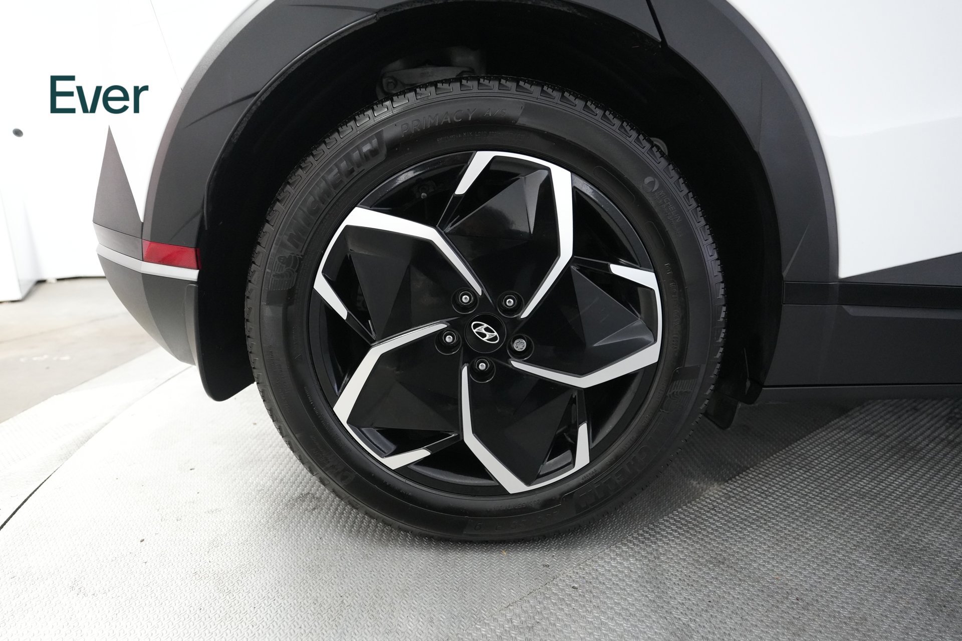 Used 2024 Hyundai Ioniq 5 SEL RWD image 21