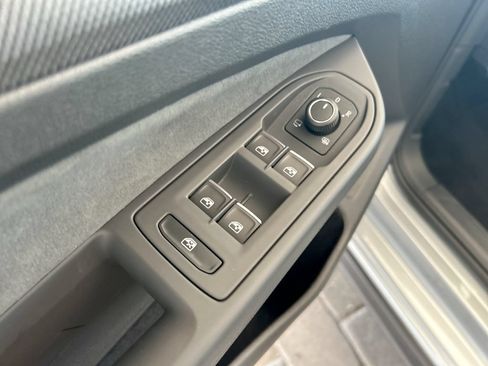 Certified 2025 Volkswagen GTI SE FWD image 10