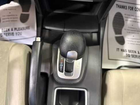 Used 2013 Honda Crosstour EX image 17