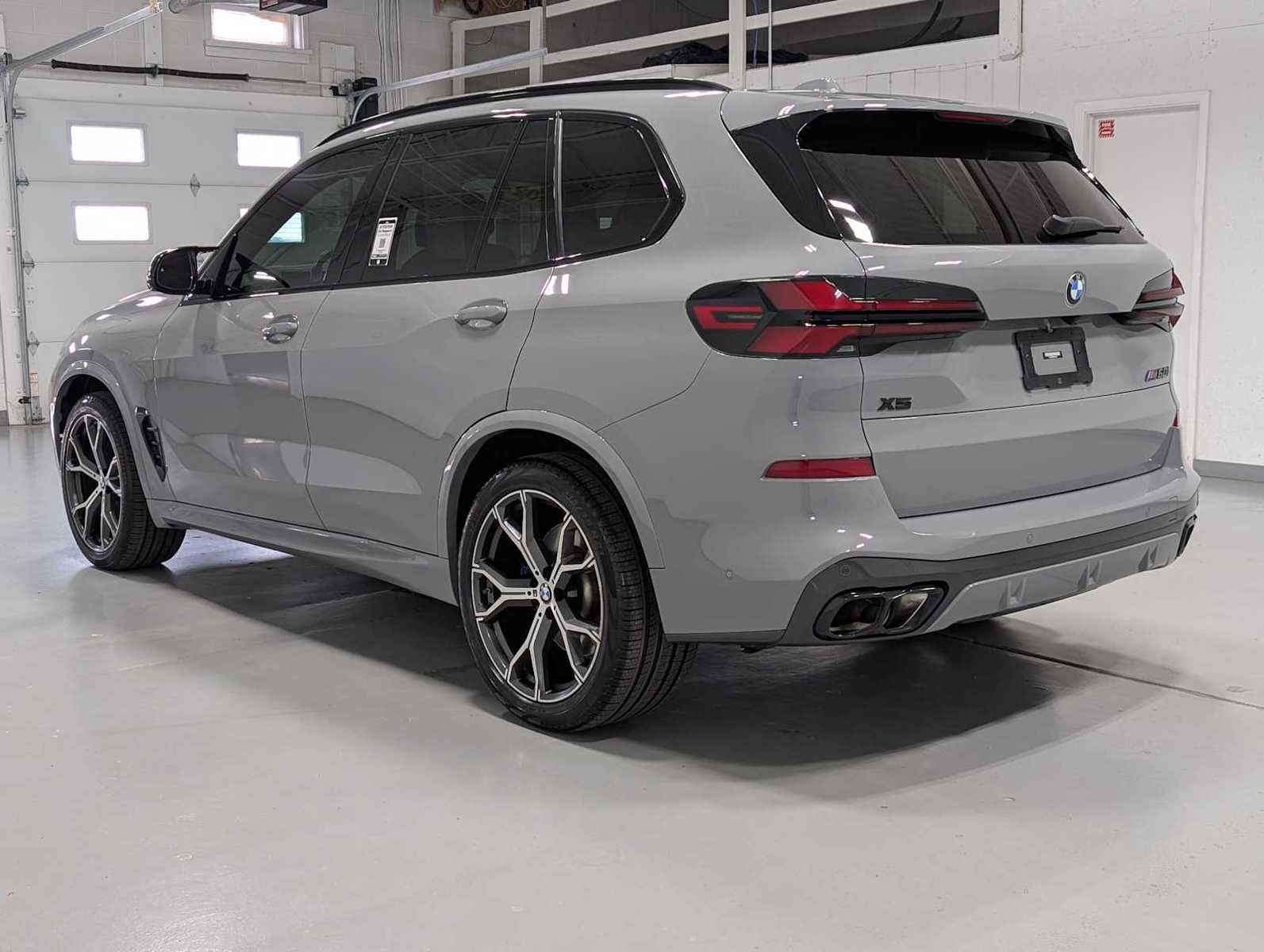 Used 2024 BMW X5 M60i AWD/4WD image 10