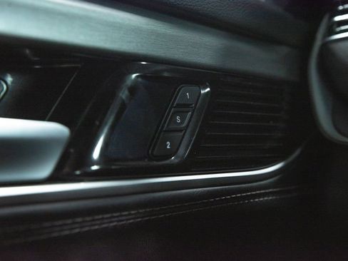 Used 2025 Jeep Wagoneer Series II RWD image 30