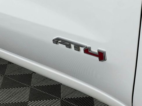Used 2025 GMC Sierra 1500 AT4 image 13
