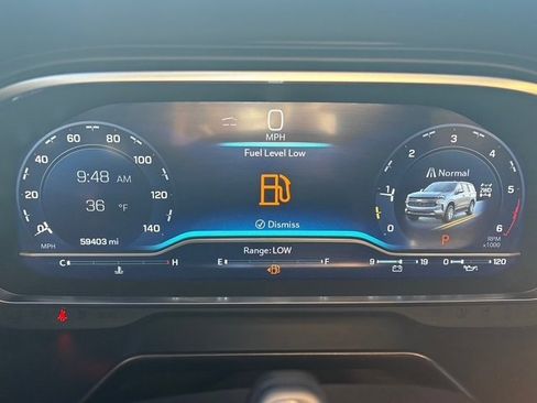 Used 2024 Chevrolet Suburban Premier w/ Advanced Technology Package image 5