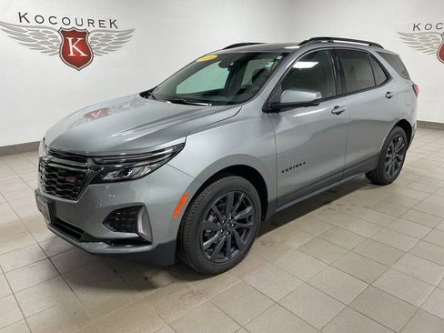 Used 2023 Chevrolet Equinox RS AWD/4WD image 3