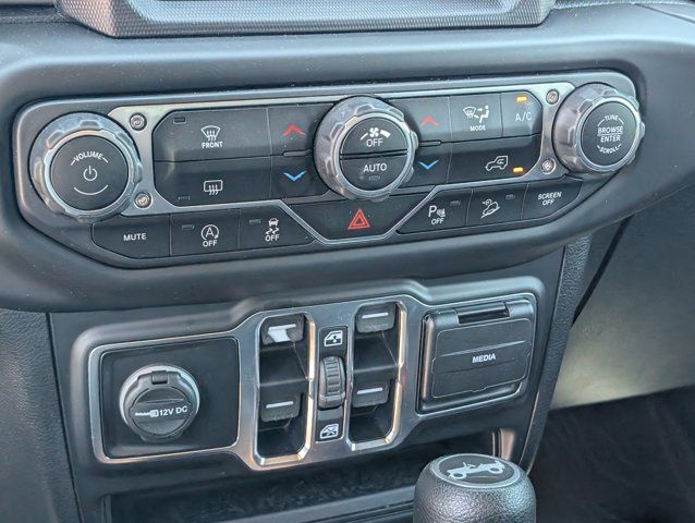 Used 2020 Jeep Wrangler Unlimited Sahara AWD/4WD image 67