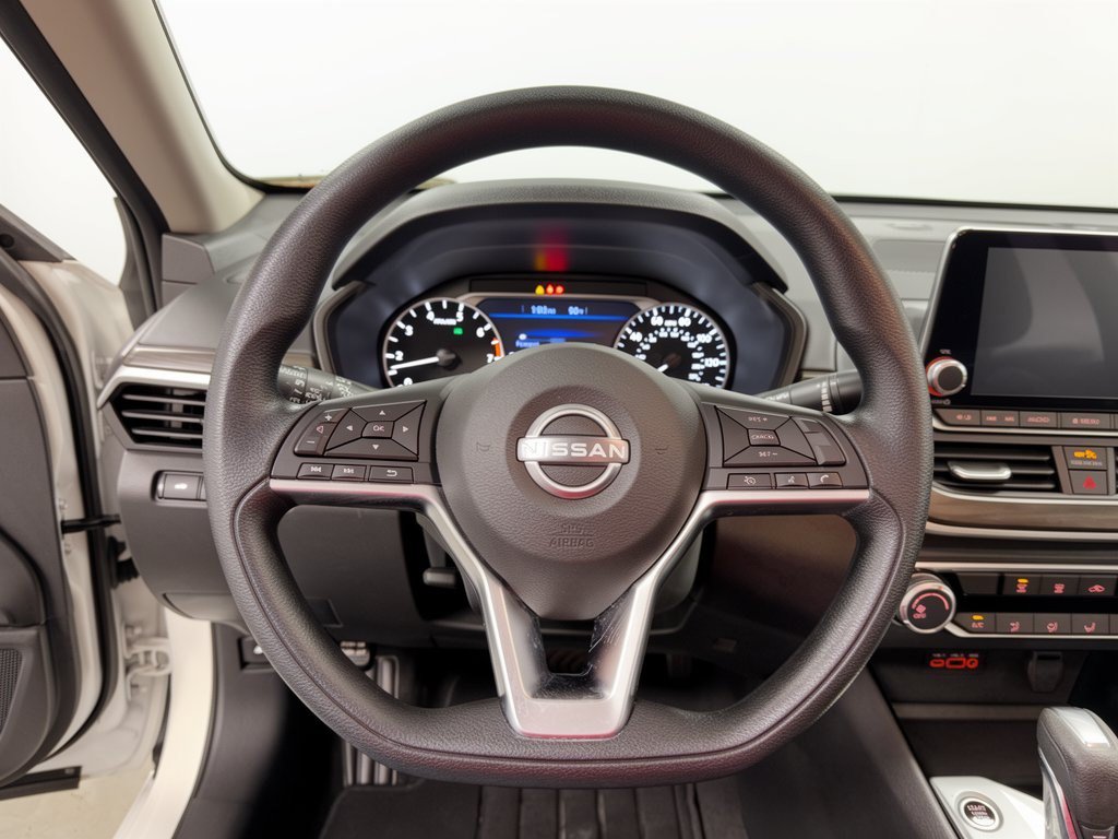 Used 2024 Nissan Altima 2.5 SV FWD image 10