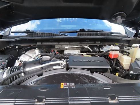 Used 2021 Chevrolet Silverado 2500 LT w/ Convenience Package image 45