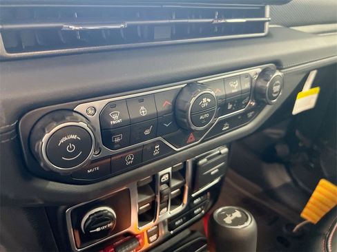 Used 2026 Jeep Wrangler Rubicon image 15