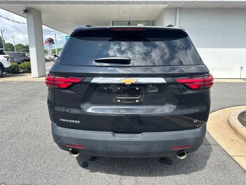 Used 2022 Chevrolet Traverse LT FWD image 5