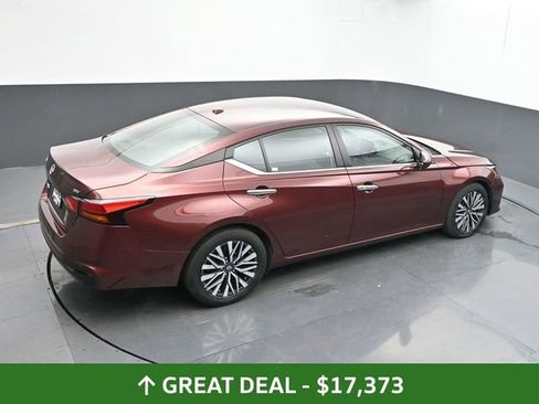 Used 2023 Nissan Altima 2.5 SV FWD image 37