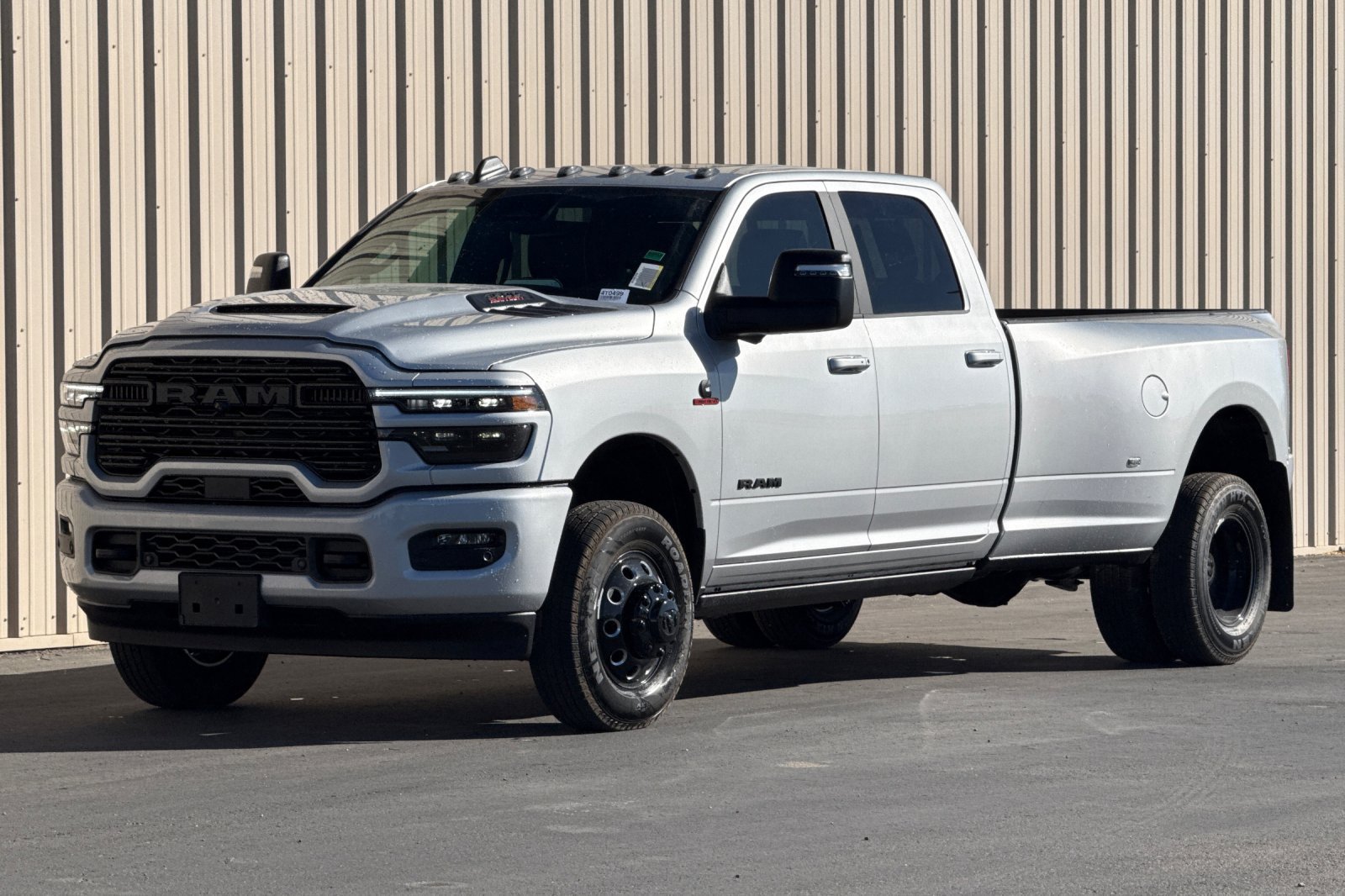New 2026 RAM 3500 Laramie AWD/4WD image 3