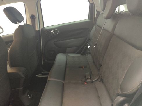 Used 2018 FIAT 500L Pop w/ Popular Equipment Group image 18