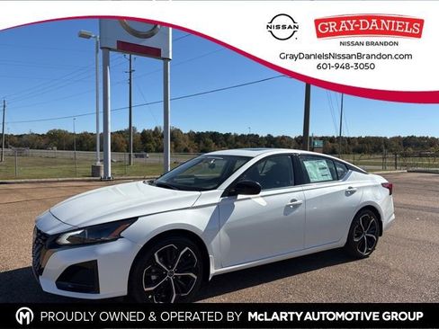 New 2025 Nissan Altima 2.5 SR w/ SR Premium Package image 1