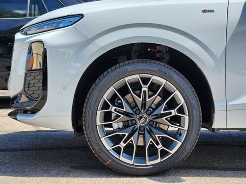 New 2026 Audi Q3 quattro 2.0T AWD/4WD image 8