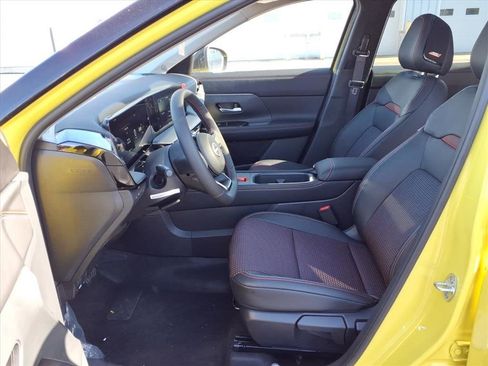 New 2026 Nissan Kicks SR image 28