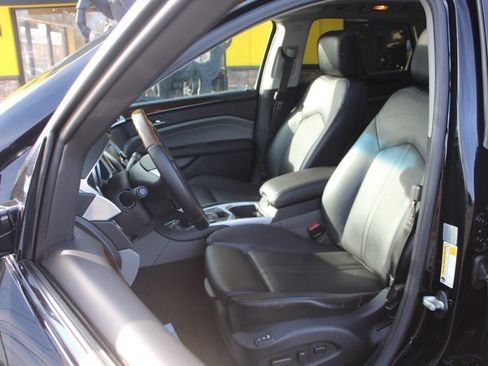 Used 2011 Cadillac SRX Luxury image 12