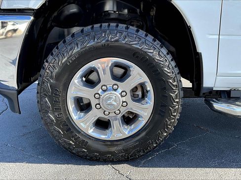 Used 2024 RAM 2500 Big Horn image 9