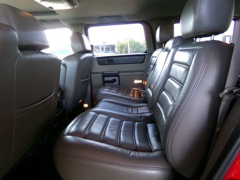 Used 2004 HUMMER H2 AWD/4WD image 12