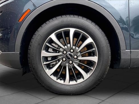 Used 2023 Lincoln Nautilus FWD w/ Premium Package image 10