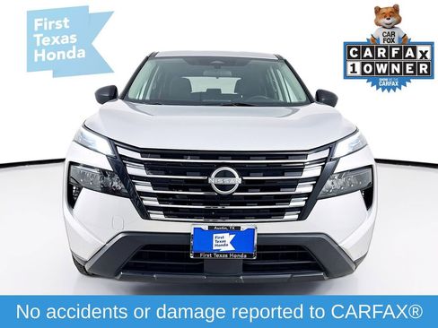 Used 2024 Nissan Rogue S FWD image 2