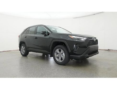 New 2025 Toyota RAV4 XLE image 29