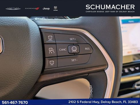 New 2026 Jeep Grand Cherokee Limited RWD image 23