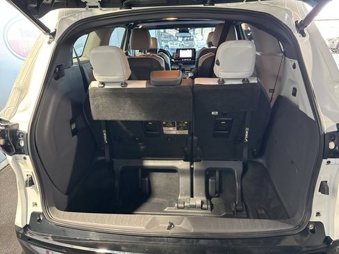 Used 2021 Toyota Sienna XSE image 22