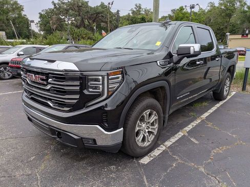 Used 2025 GMC Sierra 1500 SLT RWD image 3