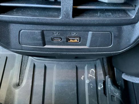 Used 2025 Chevrolet Colorado Z71 image 32