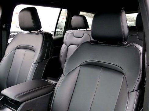 New 2025 Jeep Grand Cherokee L Limited AWD/4WD image 10
