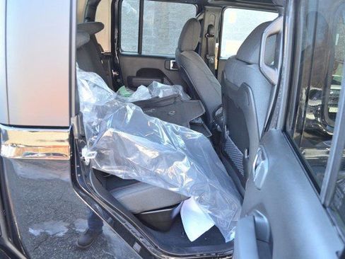 New 2026 Jeep Gladiator Rubicon image 31