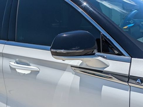 Used 2023 Lincoln Aviator Reserve w/ Equipment Group 201A RWD image 12