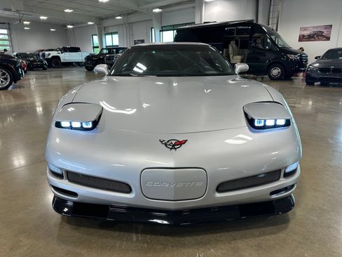Used 2001 Chevrolet Corvette Z06 w/ Memory Pkg RWD image 2