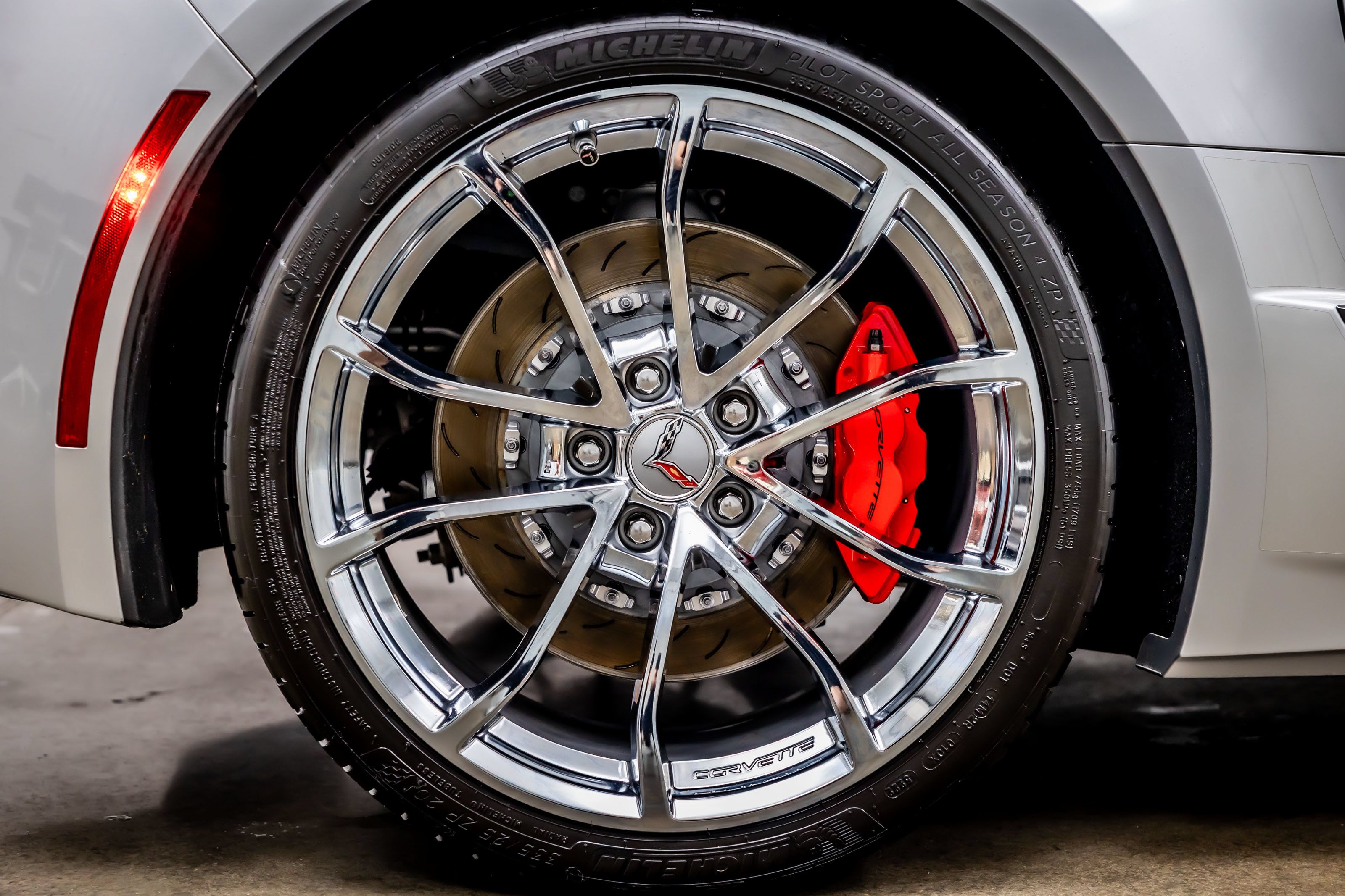 Used 2018 Chevrolet Corvette Grand Sport RWD image 37