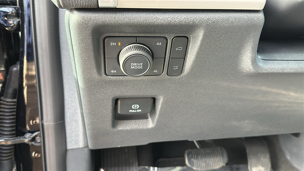 Used 2025 Ford Expedition Active AWD/4WD image 16