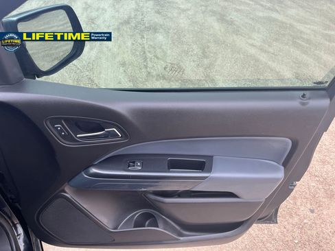 Used 2016 Chevrolet Colorado Z71 w/ Z71 Midnight Edition image 34