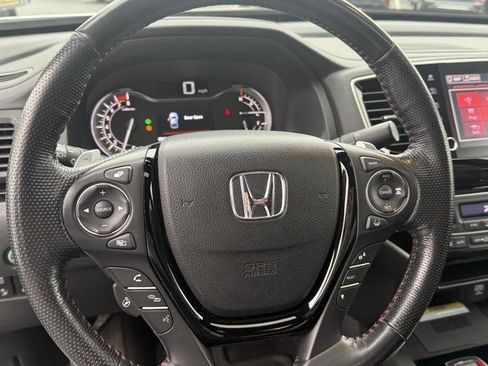 Certified 2021 Honda Ridgeline Black Edition image 18