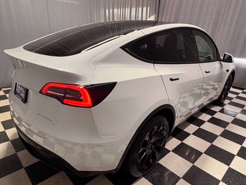 Used 2022 Tesla Model Y Long Range AWD/4WD image 6