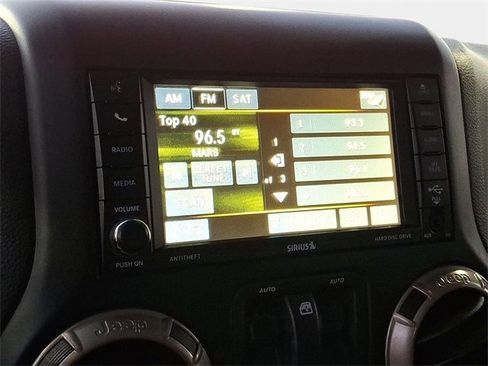 Used 2016 Jeep Wrangler Sahara image 25