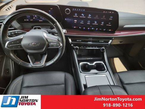 Used 2024 Chevrolet Traverse Z71 w/ Enhanced Driving Package AWD/4WD image 27