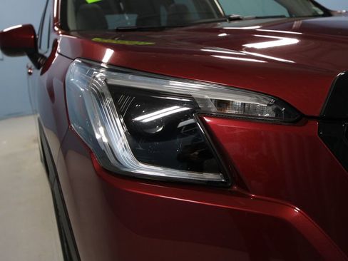Used 2023 Subaru Forester Premium image 41