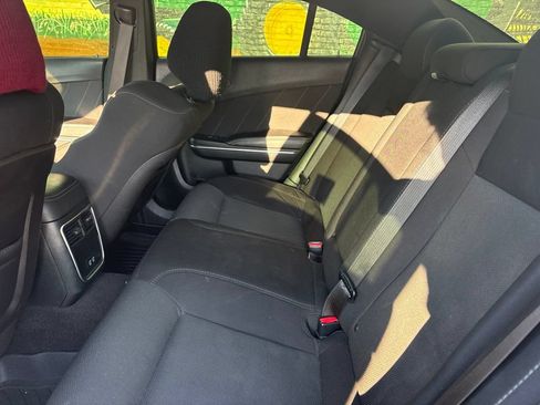 Used 2018 Dodge Charger R/T Scat Pack RWD image 19