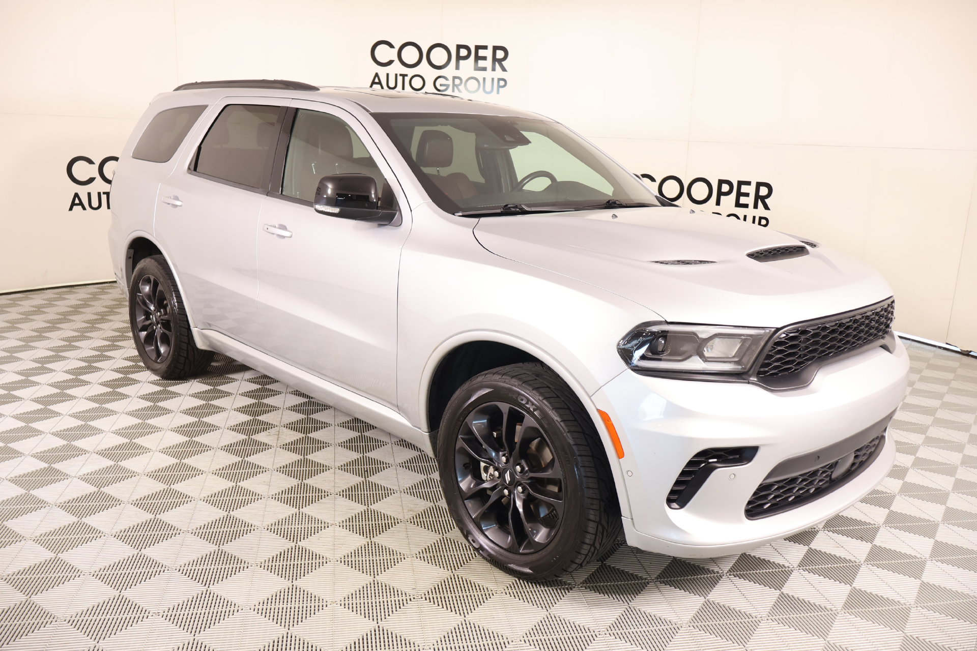 Used 2025 Dodge Durango GT AWD/4WD image 1