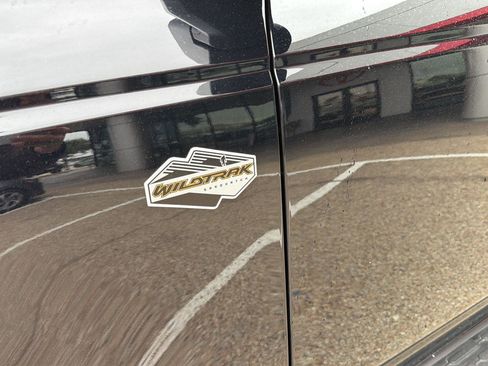 Used 2022 Ford Bronco Wildtrak AWD/4WD image 10