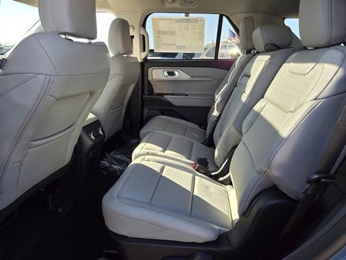 New 2026 Ford Explorer Active w/ Active Comfort Package image 5