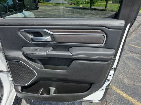 Used 2025 RAM 1500 Laramie w/ Sport Appearance Package AWD/4WD image 16