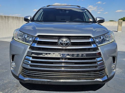 Used 2018 Toyota Highlander Limited Platinum image 17