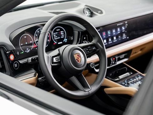 New 2026 Porsche Cayenne Coupe image 9
